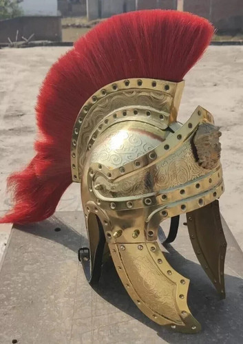 Casque grec corinthien