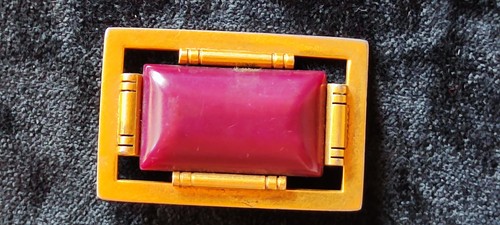 Broche dorée vintage - , jakob