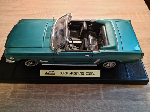 Mustang convertible vert - convertible, 1/18