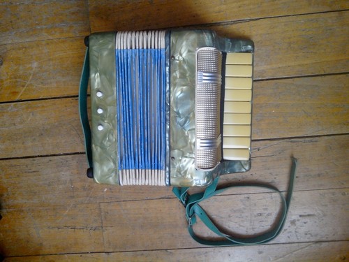 Ancien jouet accordéon - ancien,