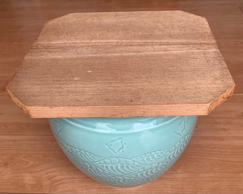 Celadon mizuya jar - celadon, tea