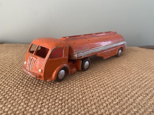 Camion citerne titan esso - titan,