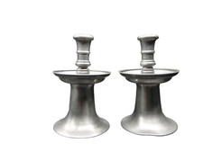 paire de bougeoirs en étain