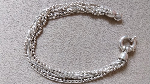 Très beau bracelet multi - très,