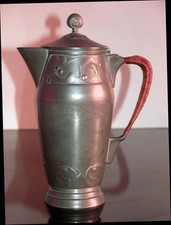 JOLIE CAFETIÈRE EN ÉTAIN ART NOUVEAU signée KAYSERZINN JUGENDSTIL