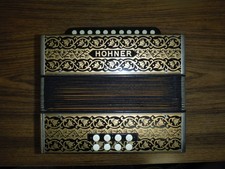 Hohner Vienna Model 2915 2-Row