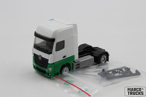 Herpa actros tractor - 11,