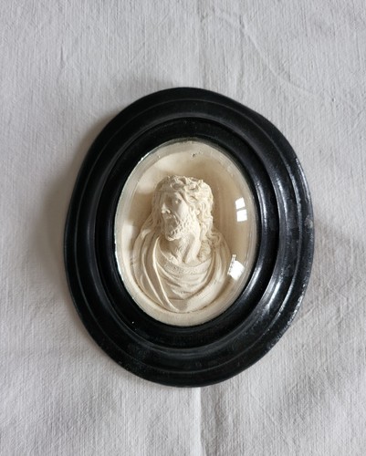 Médaillon ancien religieux
