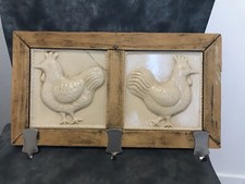 Ancien Porte Torchons Ardoise Bois Métal. Motif Coq. Fêlure. Baisse De Prix