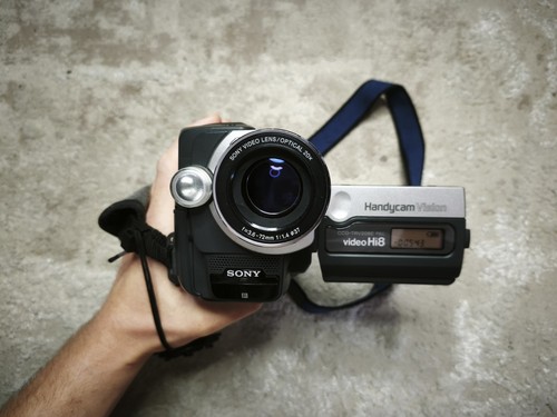 Sony ccd trv208e handycam - sony,
