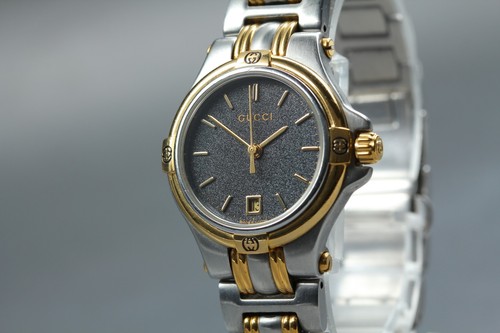 Presque comme neuve montre - [presque, neuve]
