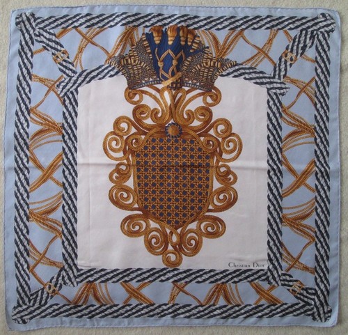 Superbe foulard christian - -superbe,