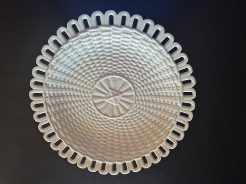 Ancienne assiette ajourée - ancienne,
