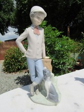Année 80 - Sculpture Statue Jeune homme et chien - NAO by LLADRO - Espagne - TBE