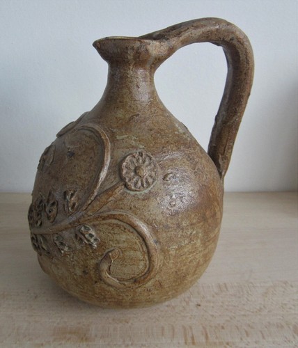 Ancienne cruche - (céramique),