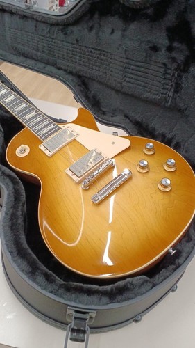 Guitare électrique - (gibson),