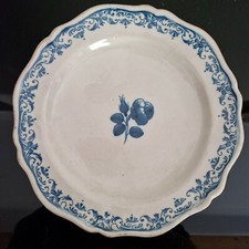 Assiette en faïence de