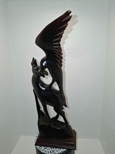 Sculpture corne aigle - en,