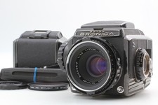 Appareil photo argentique noir