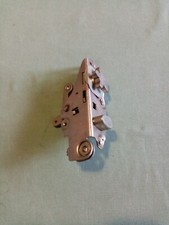 PEUGEOT 403 Tous types Gâche de porte AV droite.