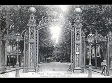 PARIS VIII° Parc MONCEAU / PORTAIL-GRILLE en fer forgé animée en 1924