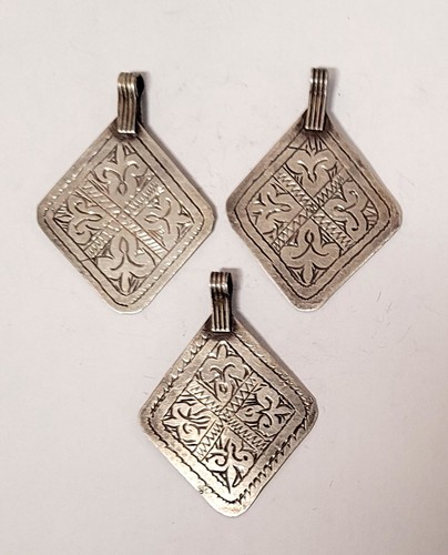 Lot anciens pendentifs - de,