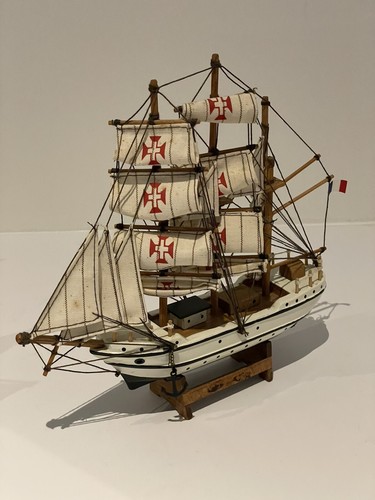 Maquette bateau voile bois - maquette, a