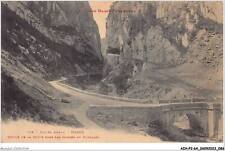 AIHP2-64-0183 - valée d'aspes - URDOS - défilé de la route dans les gorges