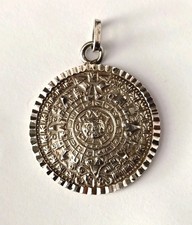 Ancien Pendentif Calendrier