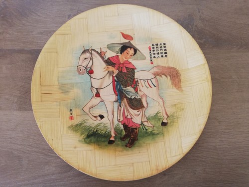 Grande assiette traditionnelle - assiette,
