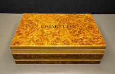 Boite à cigarettes vintage en bois rectangulaire avec inscription élégante