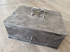 ANCIEN PETIT COFFRE FORT, CAISSETTE EN FER AVEC CLÉ, COFFRET.