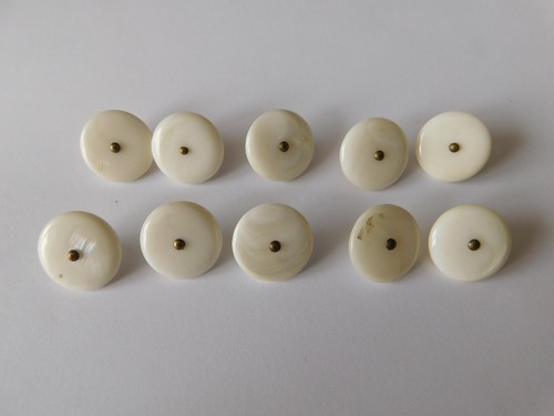 Lot boutons anciens en - lot,