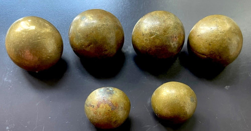 Boutons dorés demi boule - boutons,