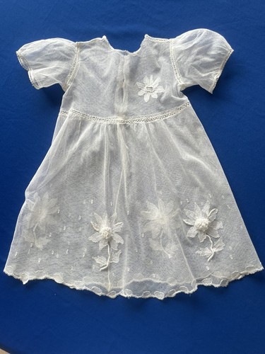 Ancienne petite robe bébé - ancienne, en