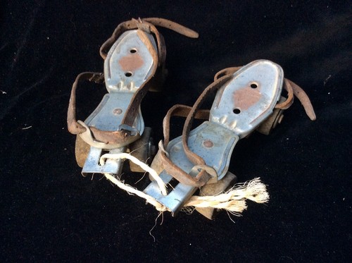 Ancienne paire patins à - de,