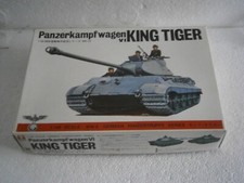 MAQUETTE CHAR WW2 TANK PANZER KING TIGER VI - BANDAI 1/48 - 1.48eme