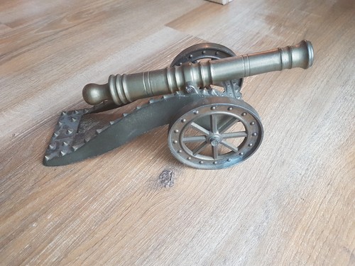 Ancien petit canon - , bronze