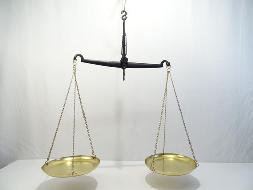 Ancienne balance fleau - balance, a