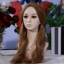 Tête de mannequin femme avec pendentif professionnel et chaîne pour perruque