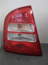 FEU ARRIÈRE GAUCHE Skoda Octavia (1U2) Liftback 1.9 TDi 110 (ASV) 2004