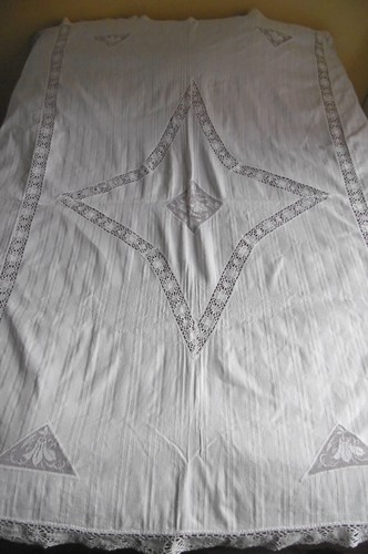 Dessus lit vintage entouré - de,
