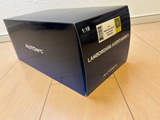 Voiture miniature AUTOart Lamborghini Aventador S échelle 1/18 avec pièces...