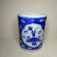 Vintage Chinese blue and white porcelain  vase, 19th-20th century.