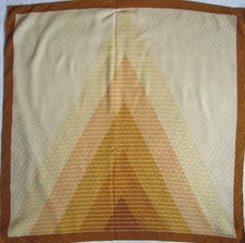 - Foulard  VALENTINO 100% soie