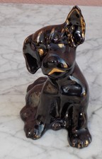 ANCIENNE ET RARE TIRELIRE A CASSER FAIENCE SARREGUEMINES DIGOIN CHIEN ASSIS