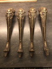 4 ANCIENS GRANDS PIEDS DE BAIGNOIRE LAITON ? BRONZE ?
