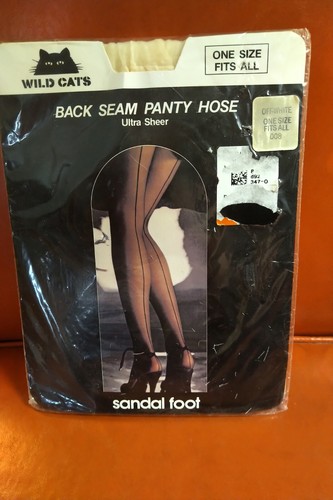 Wild cats back seam - wild, cats,