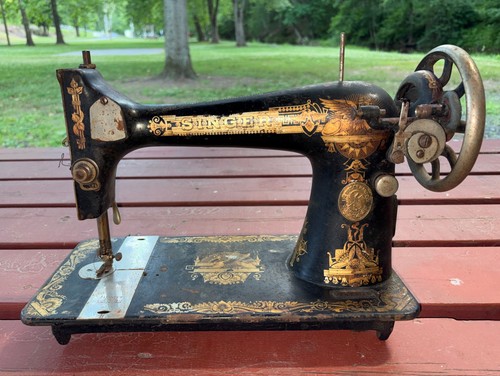 Vintage 1912 Singer 127