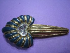 Broche ANCIENNE "coeur" stylisé en métal doré  Taille 80x40mm _N°254